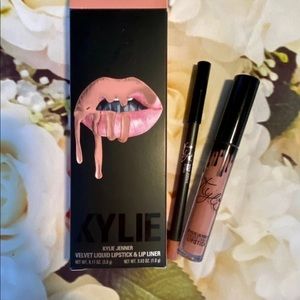 Kylie cosmetics lip kit in bare